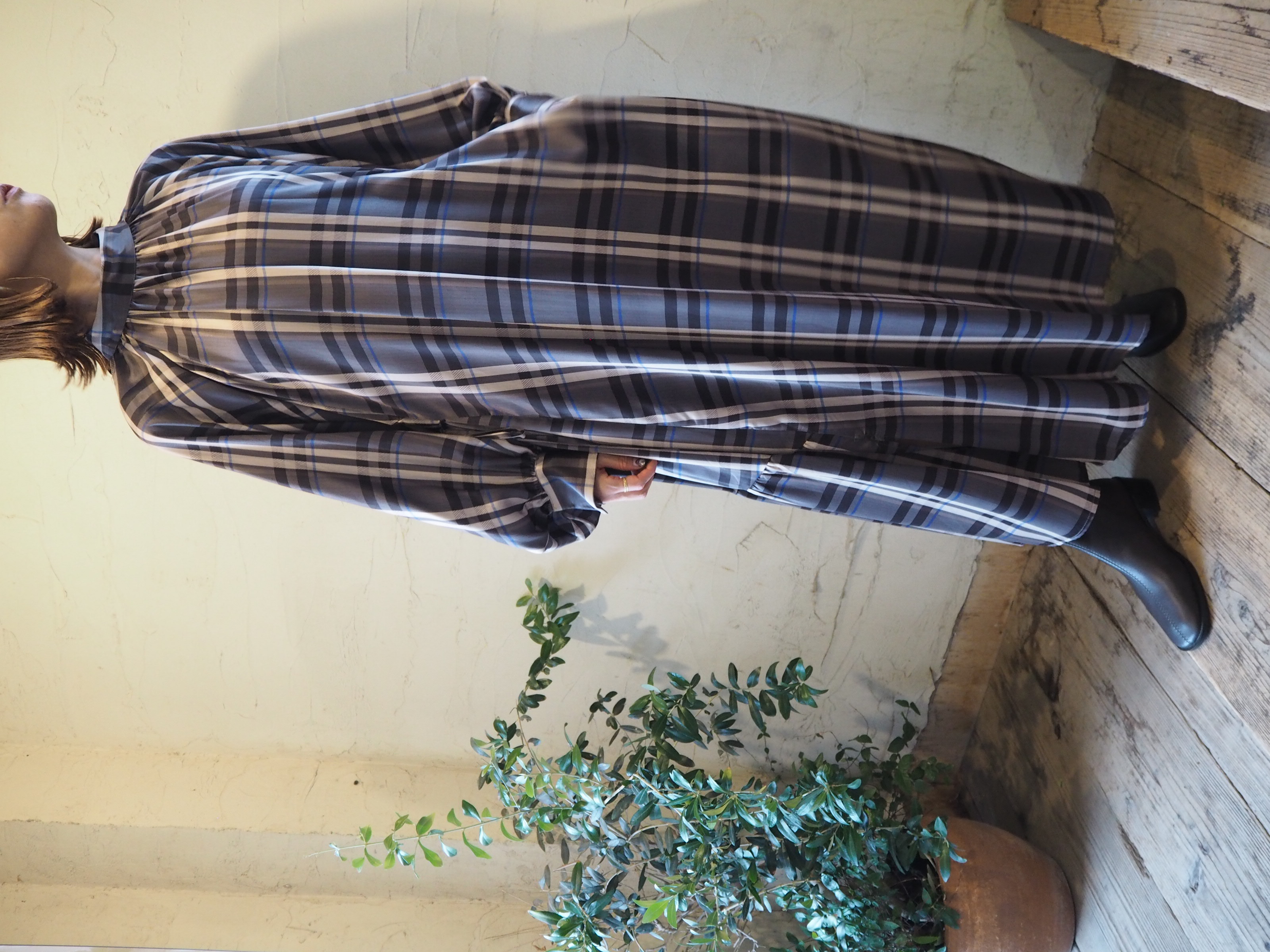 emmi atelier 】ハイネックリボンワンピース・フーディセット  