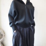 【 emmi 】new year’s special item ダンボールフーディ・バルーンスカートset・Vネックニットカーディガン //