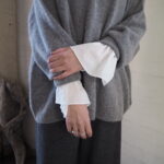 【 Dignite Collier 】袖フリルカットソー【 cafune 】バレルデニム【 AULENTI 】ワンハンドルバッグ //