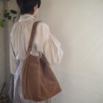 【 Dignite Collier 】2wayブラウス【 PASSIONE 】サイドタックパンツ【 AULENTTI  】スエードbag //