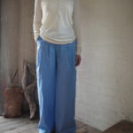 【ETRÉ TOKYO 】ヘンリーネックシアープルオーバー【Dignite collier】2タックワイドパンツ