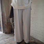 【 MARIED’OR 】和紙シアーニット【 Dignite Collier 】サラサライージーパンツ【 AULENTTI 】スエードbag //