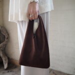 【 MARIED’OR 】和紙シアーニット【 Dignite Collier 】サラサライージーパンツ【 AULENTTI 】スエードbag //