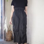 【emmi】ドロストナイロンブルゾン&カットドッキングワンピース/撥水・ロゴミラノリブトップス