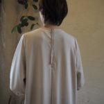 【 Dignite Collier 】背面ジップワンピース・金ボタンジャケット //