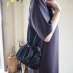 【 RIM.ARK 】ツイストスリーブライトジャケット・サテンサコッシュ //