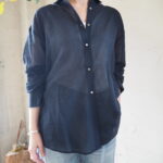 【ETRÉ TOKYO】シアーコットンシャツ/ヘンリーネックシアーニットプルオーバー